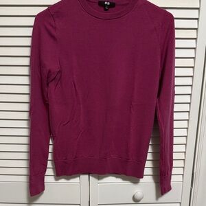 Uniqlo Merino Wool Sweater Magenta